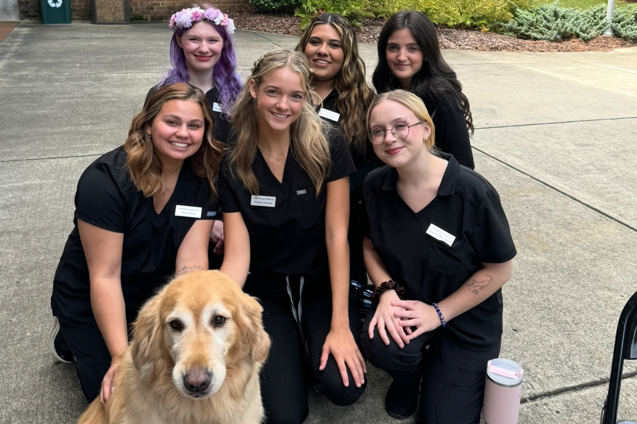 Students with Therapy Dog