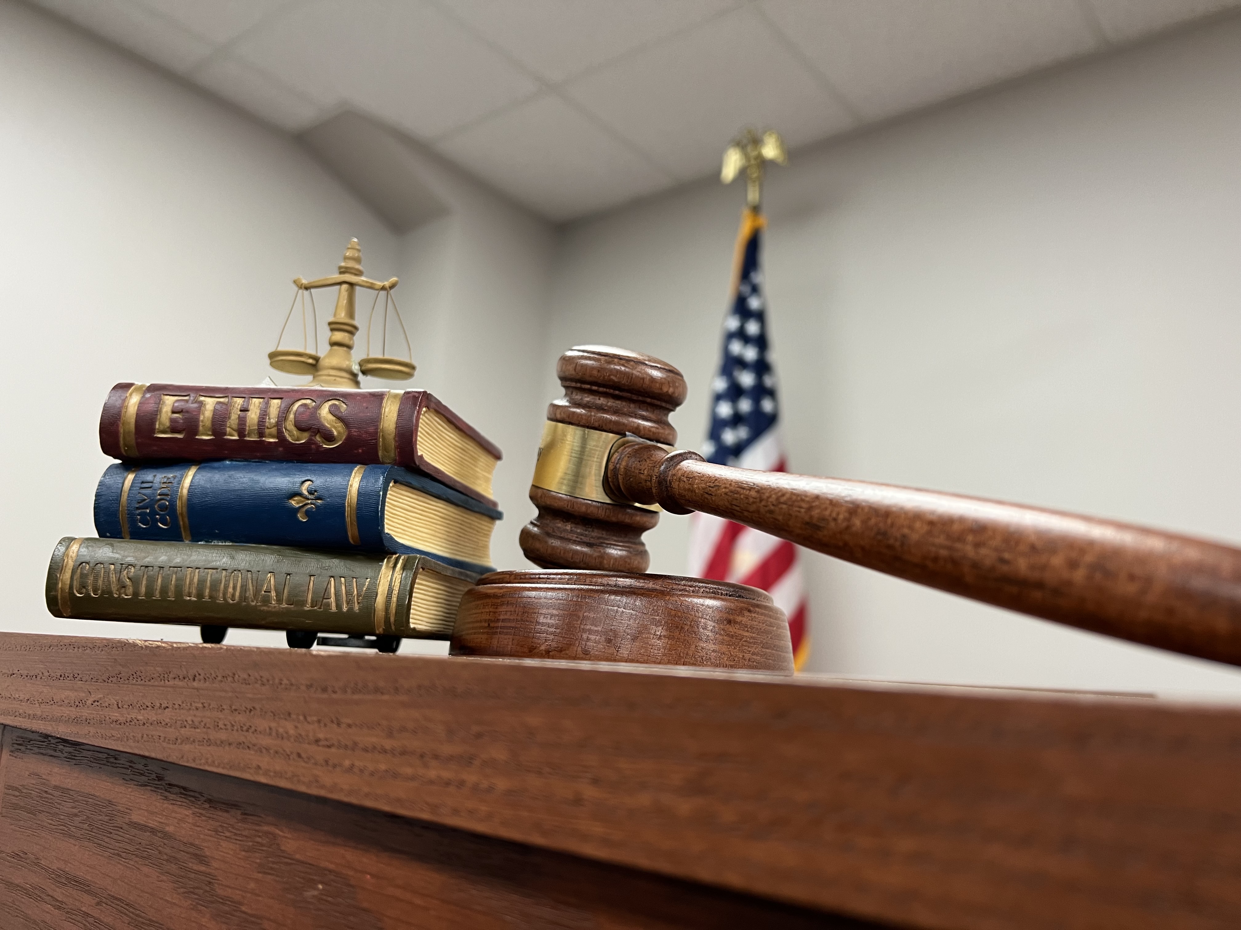 statue representing fair trial
