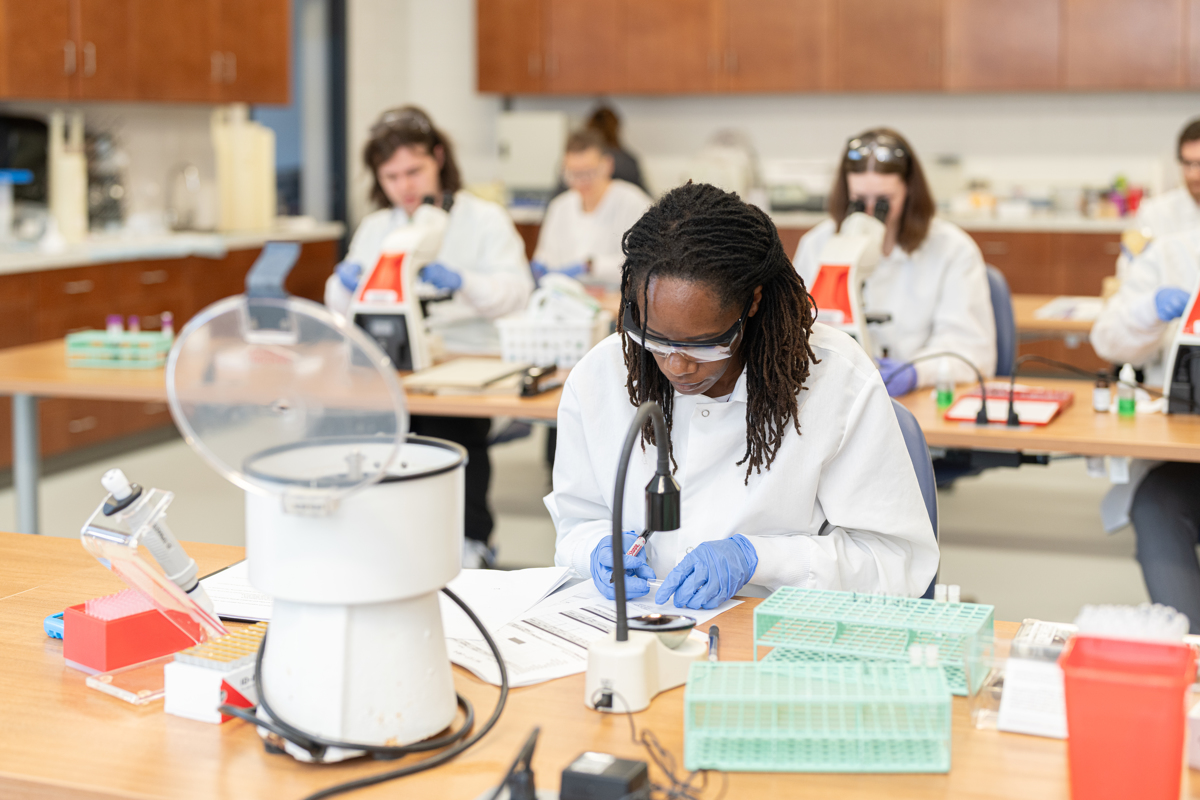 students in medical technology lab