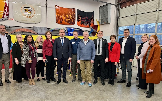 Delegation representatives from Moldova meet with SCC